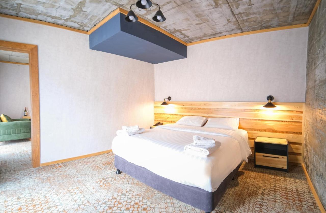 Hotel Posta Mestia Ngoại thất bức ảnh