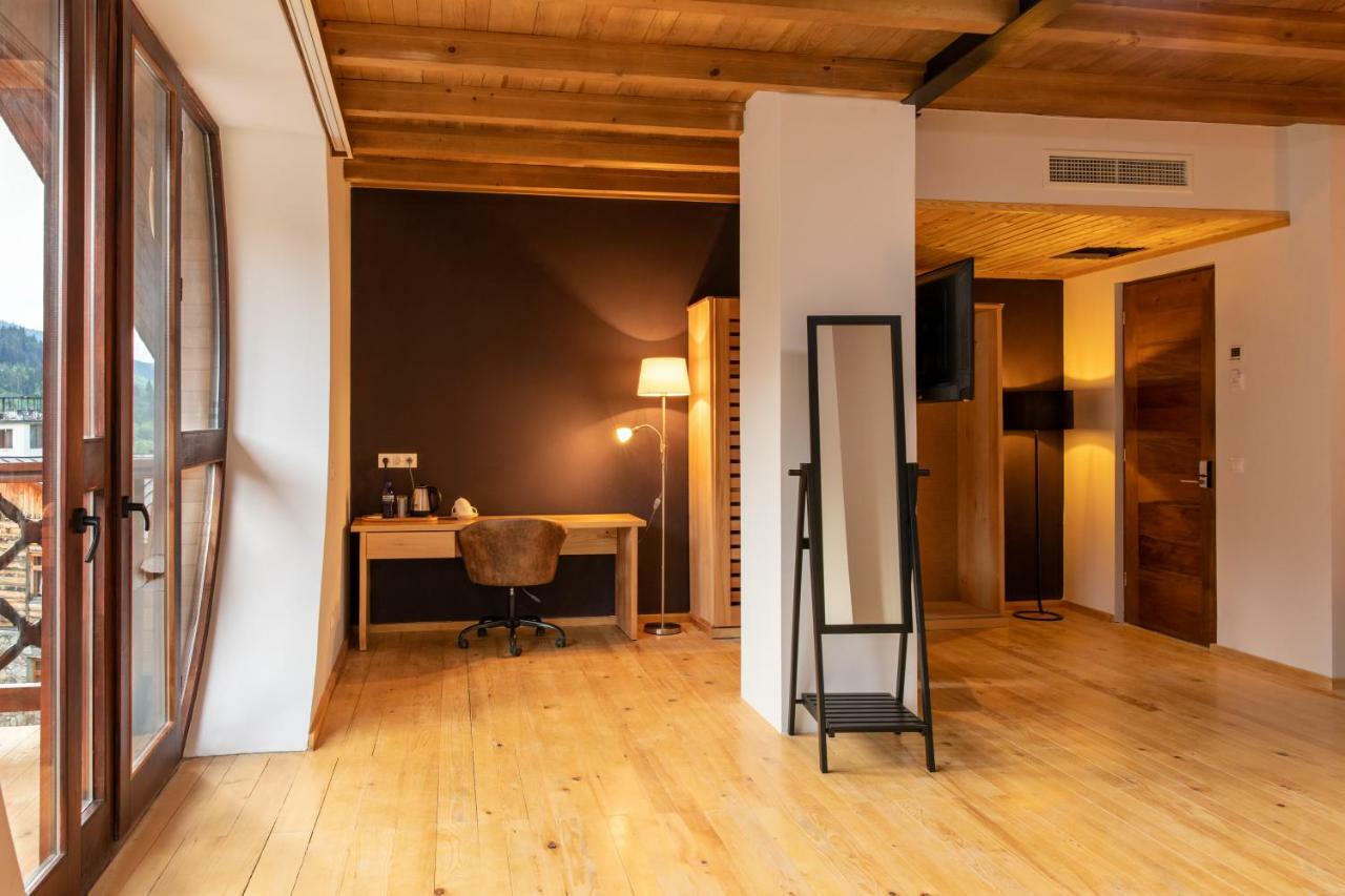 Hotel Posta Mestia Ngoại thất bức ảnh